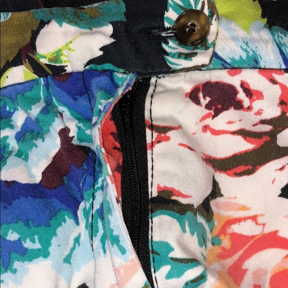 2/$15 H&M Floral Print Cropped Pant - Picture 3 of 5